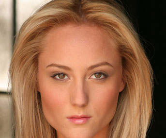 Lauren Mayhew