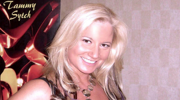 Tammy Sytch and Brooke Adams Battle on Social Media Over Pregnancy Photos