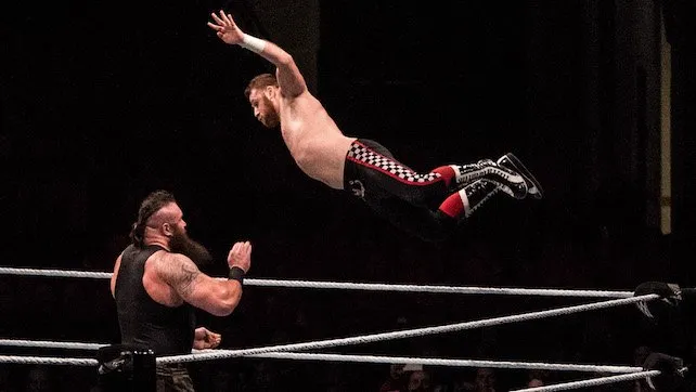 braun strowman vs roman reigns