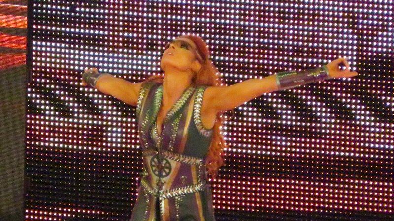 Ember Moon Draws Attention To Great Throwback With The Usos, Becky Lynch Recalls Edge Segment Ember Moon Draws Attention To Great Throwback With The Usos, Becky Lynch Recalls Edge Segment