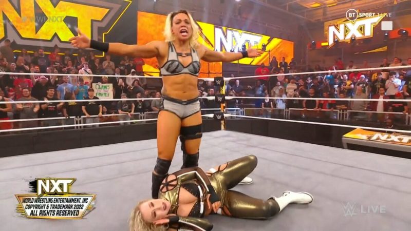 Zoey Stark attacks Nikkita Lyons