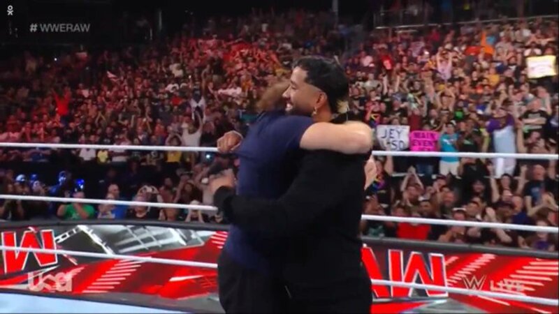 Sami Zayn Welcomes Jey Uso To WWE RAW on 9/4 WWE RAW