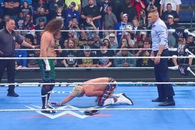 Gunther attacks Cody Rhodes while Sami Zayn walks out WWE SmackDown
