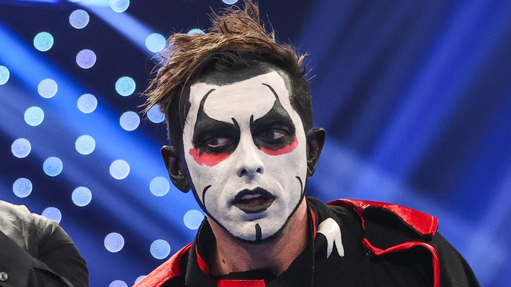 Danhausen Botches Exit With Minihausen Army at WWE Backlash