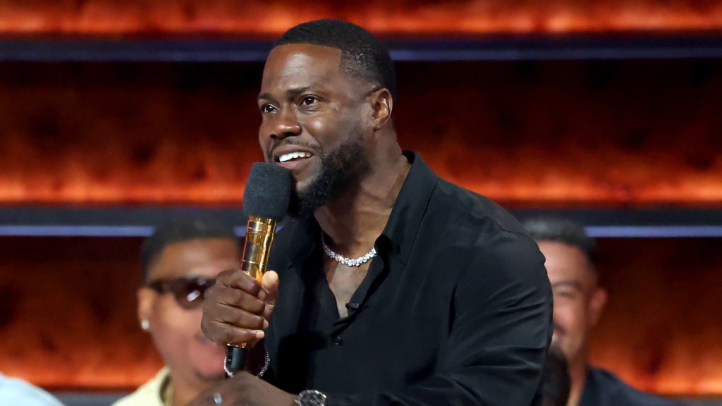 Kevin Hart Calls Out Hulk Hogan’s Racism During Netflix Roast