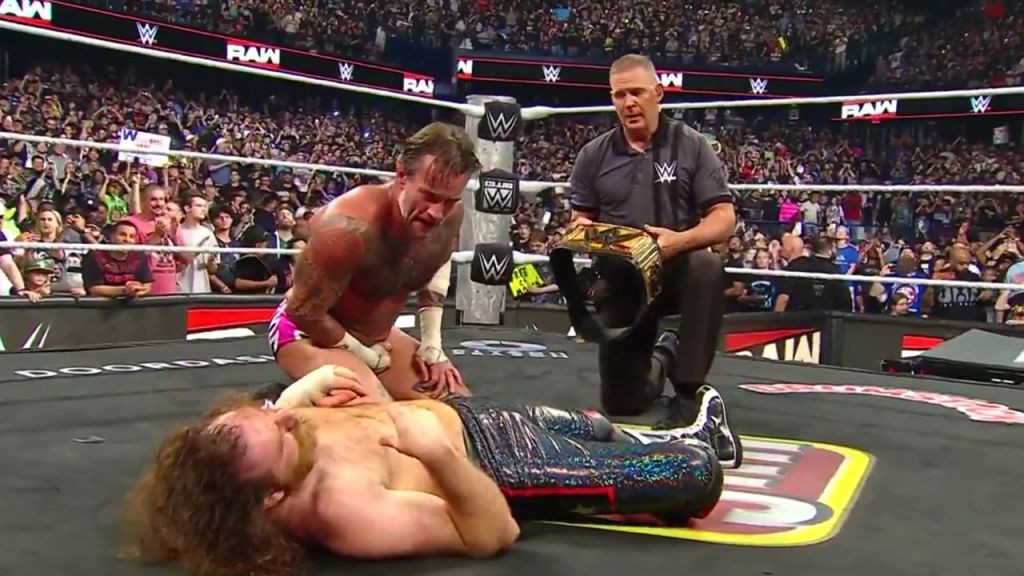 CM Punk Captures Eighth WWE World Title After RAW Return