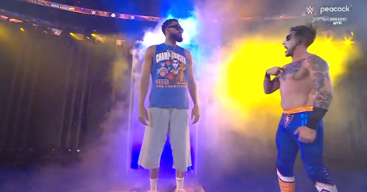 Karl-Anthony Towns Helps Danhausen Win at WWE Saturday Night's Main Event