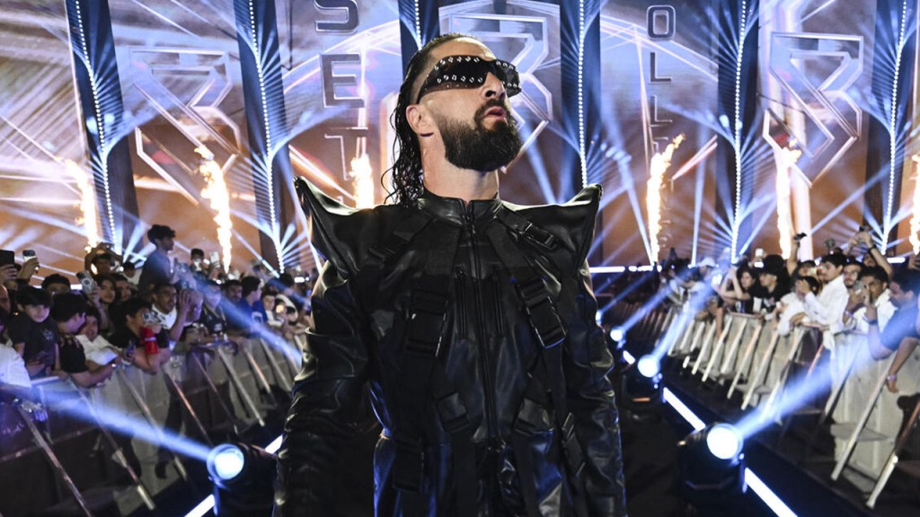 WWE’s Seth Rollins Takes Part in Als Ice Bucket Challenge for Chris Johnson