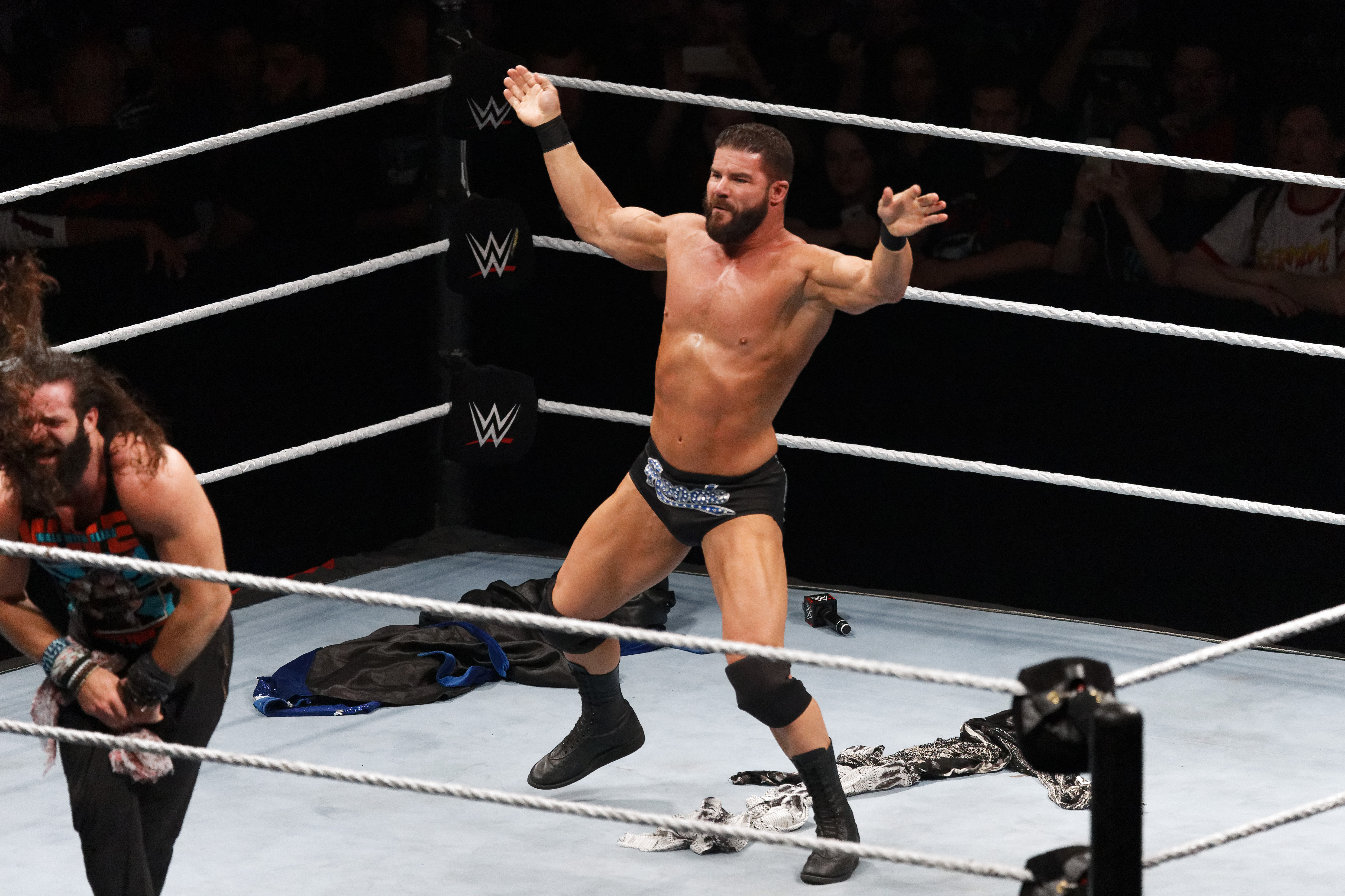 Bobby Roode vs Elias