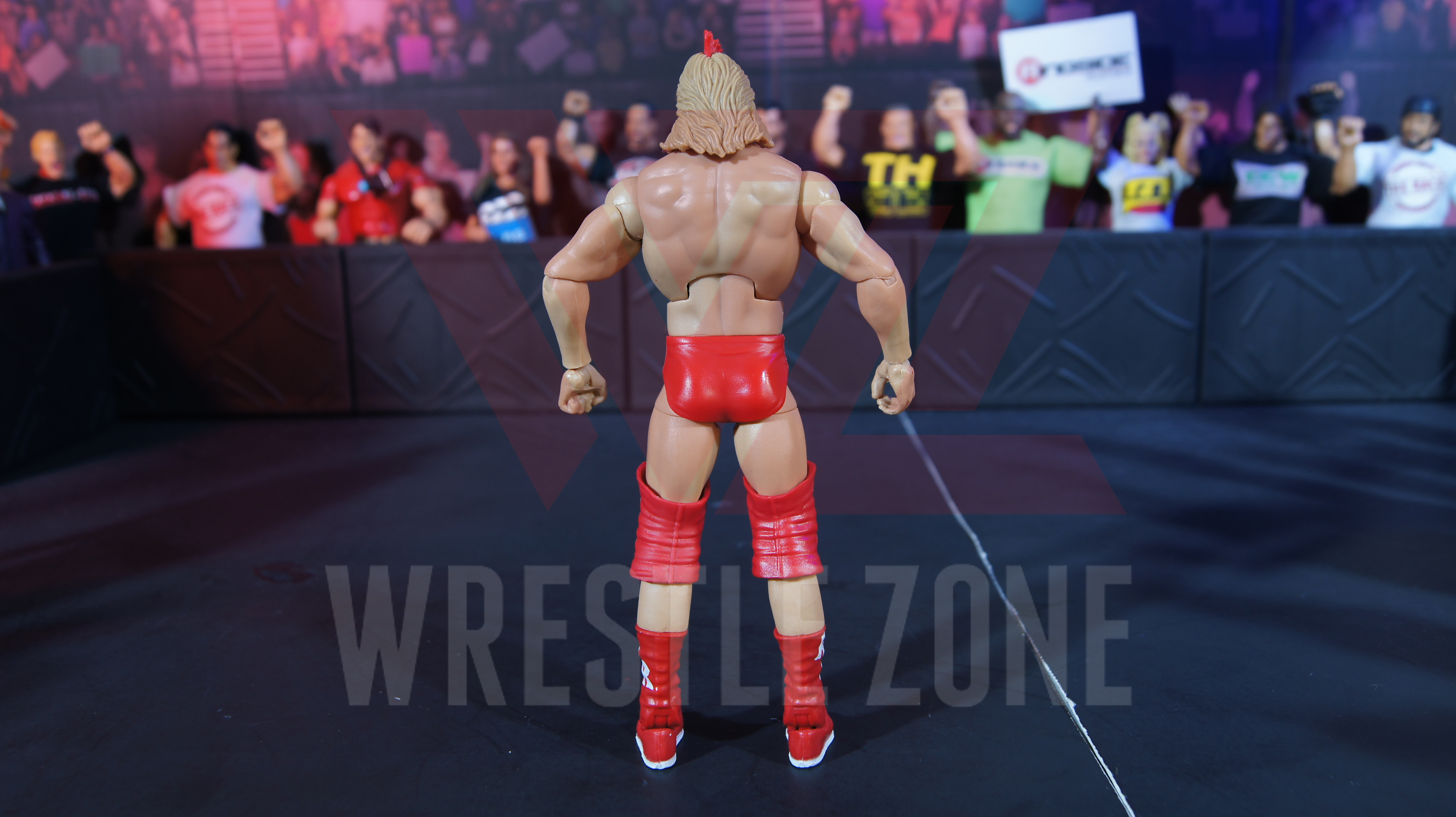Figure_friday_wwe_elite_red_rooster_o