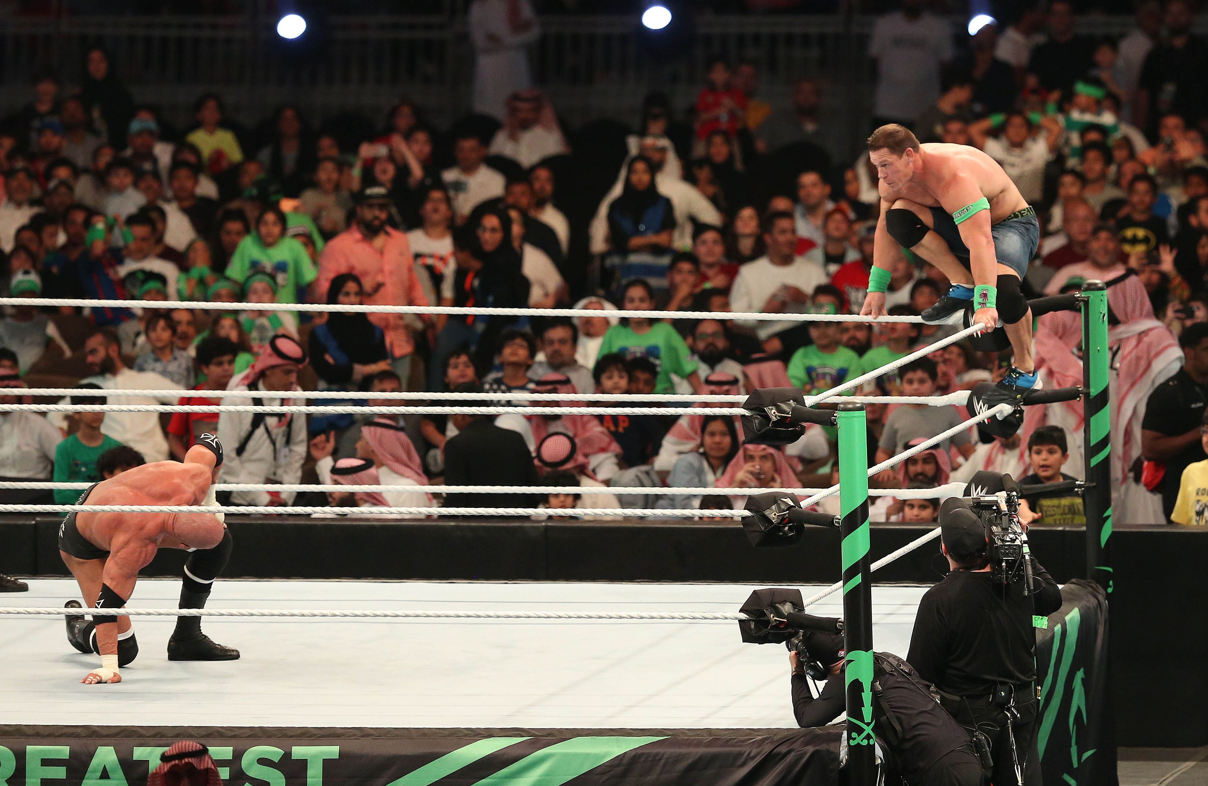 John Cena v Triple H