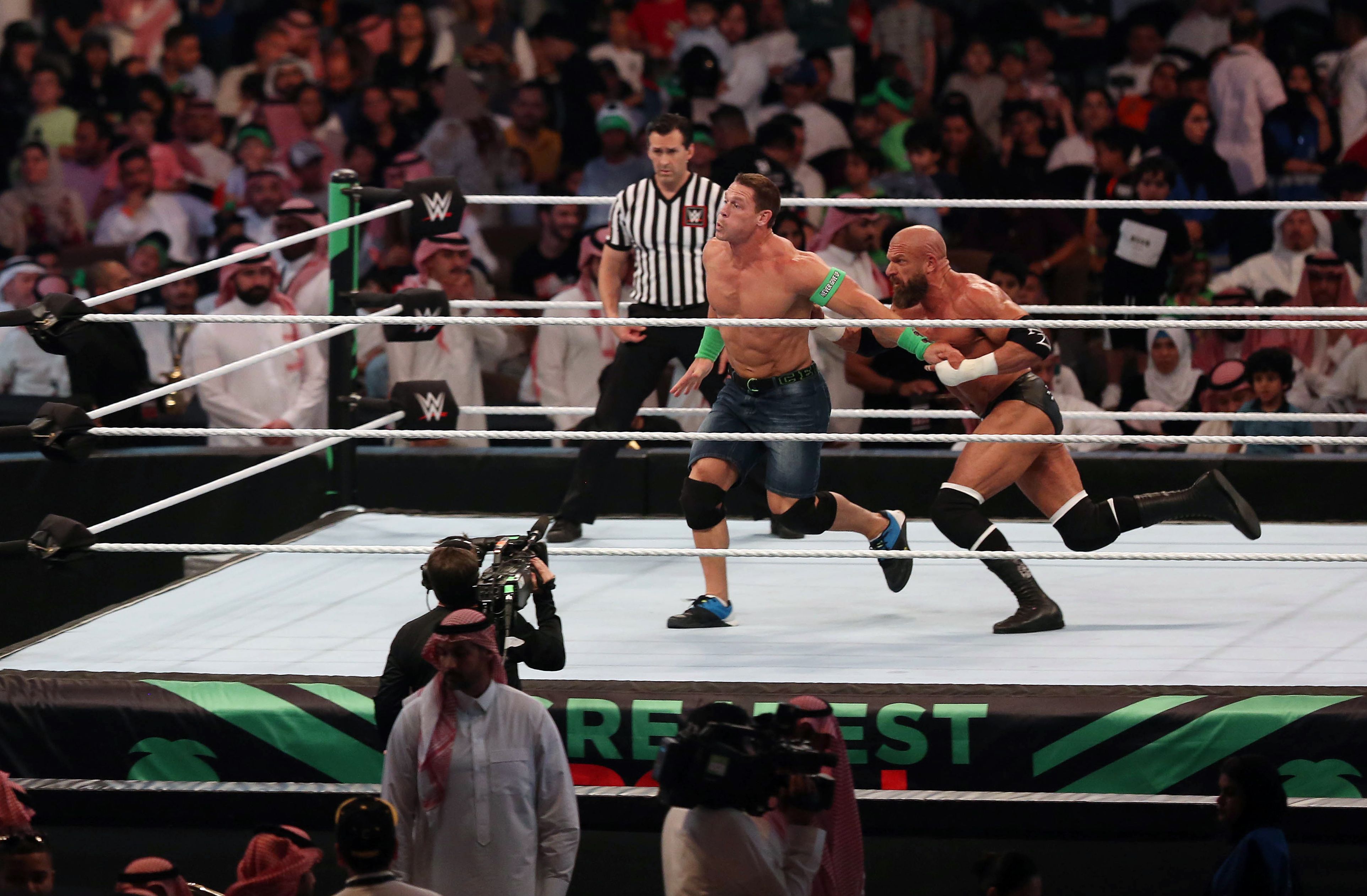 John Cena v Triple H