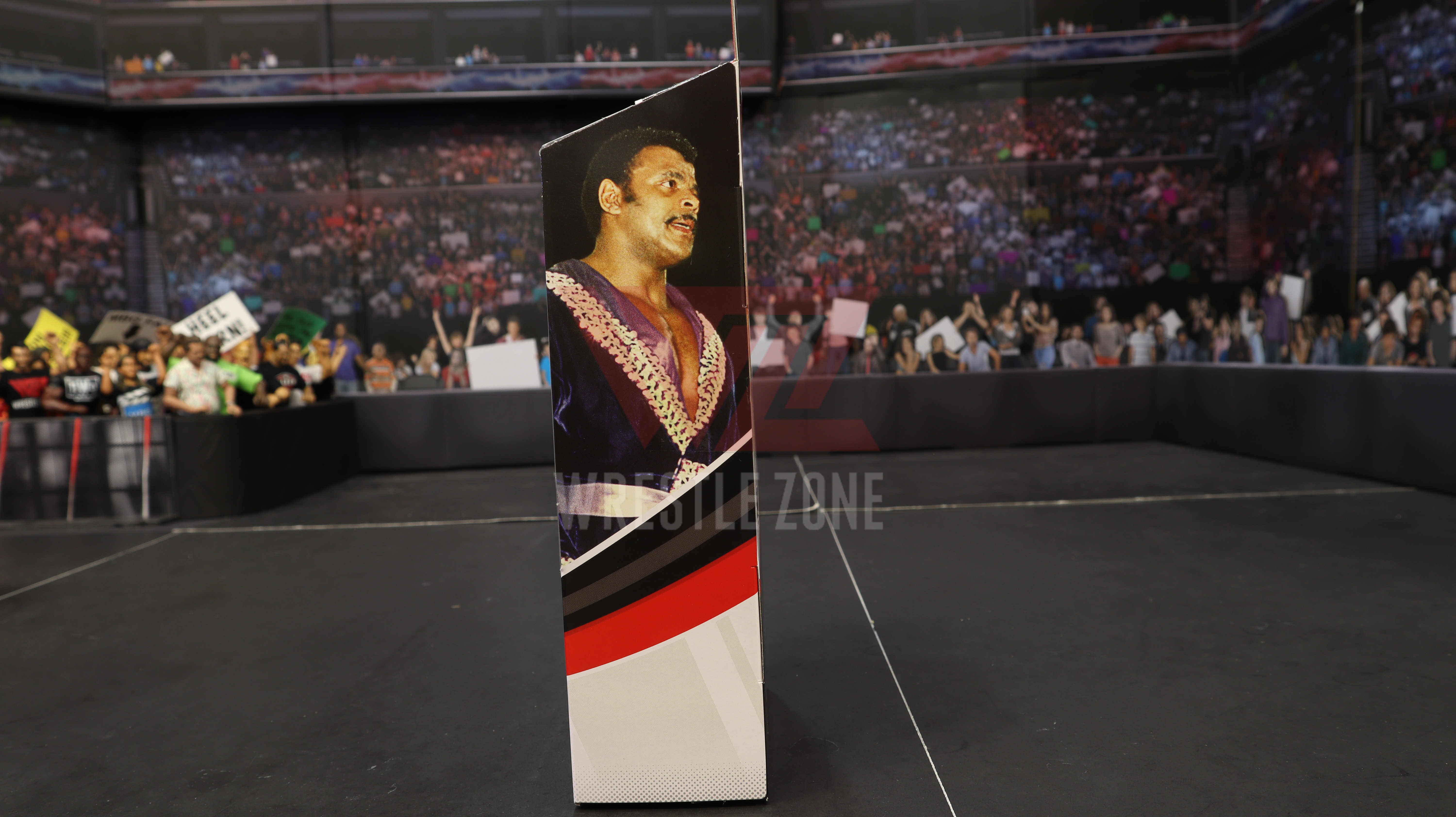 Wz_wwe_elite80_rocky_johnson_20201028_1101