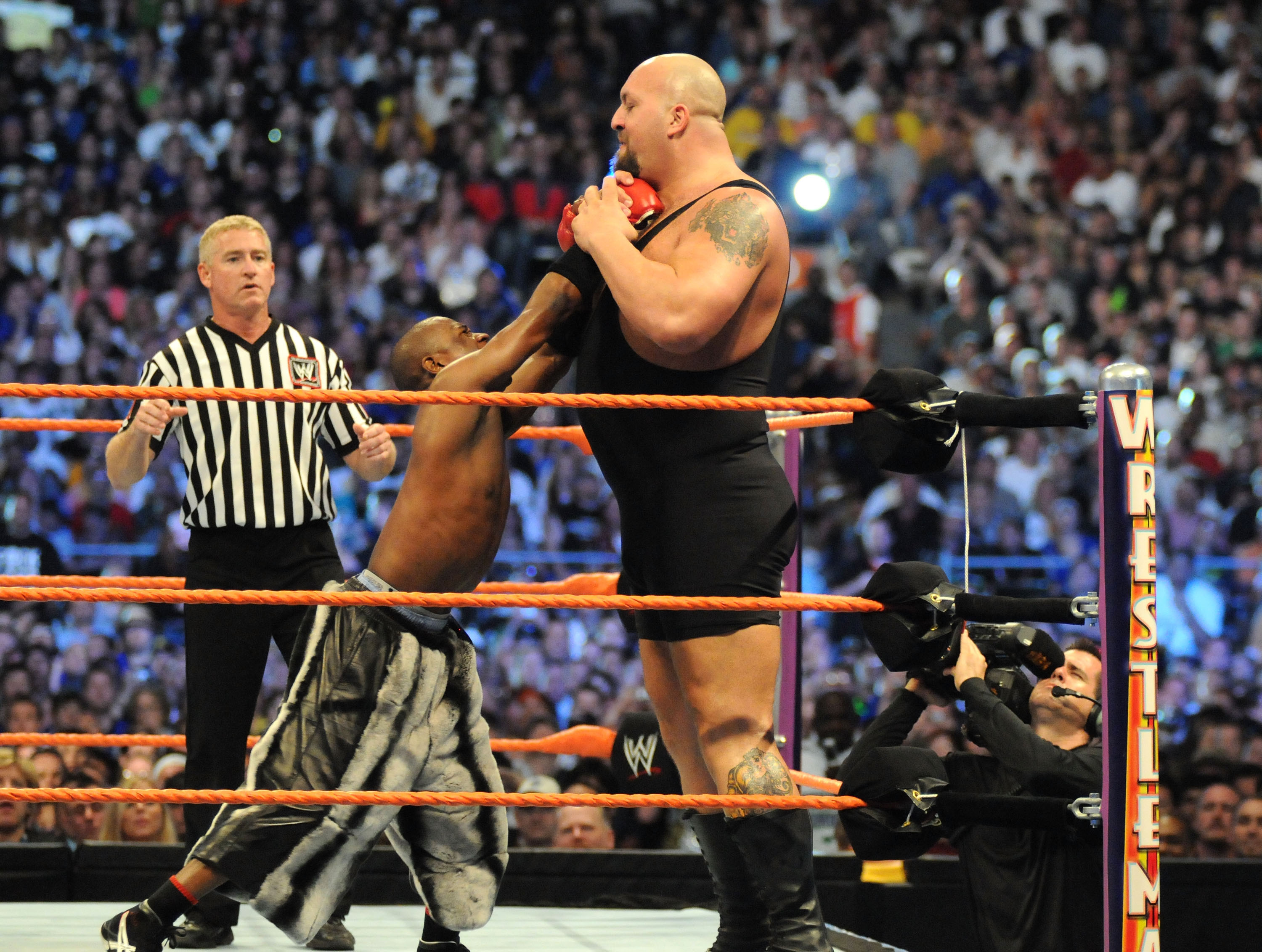 The Big Show vs Floyd Mayweather