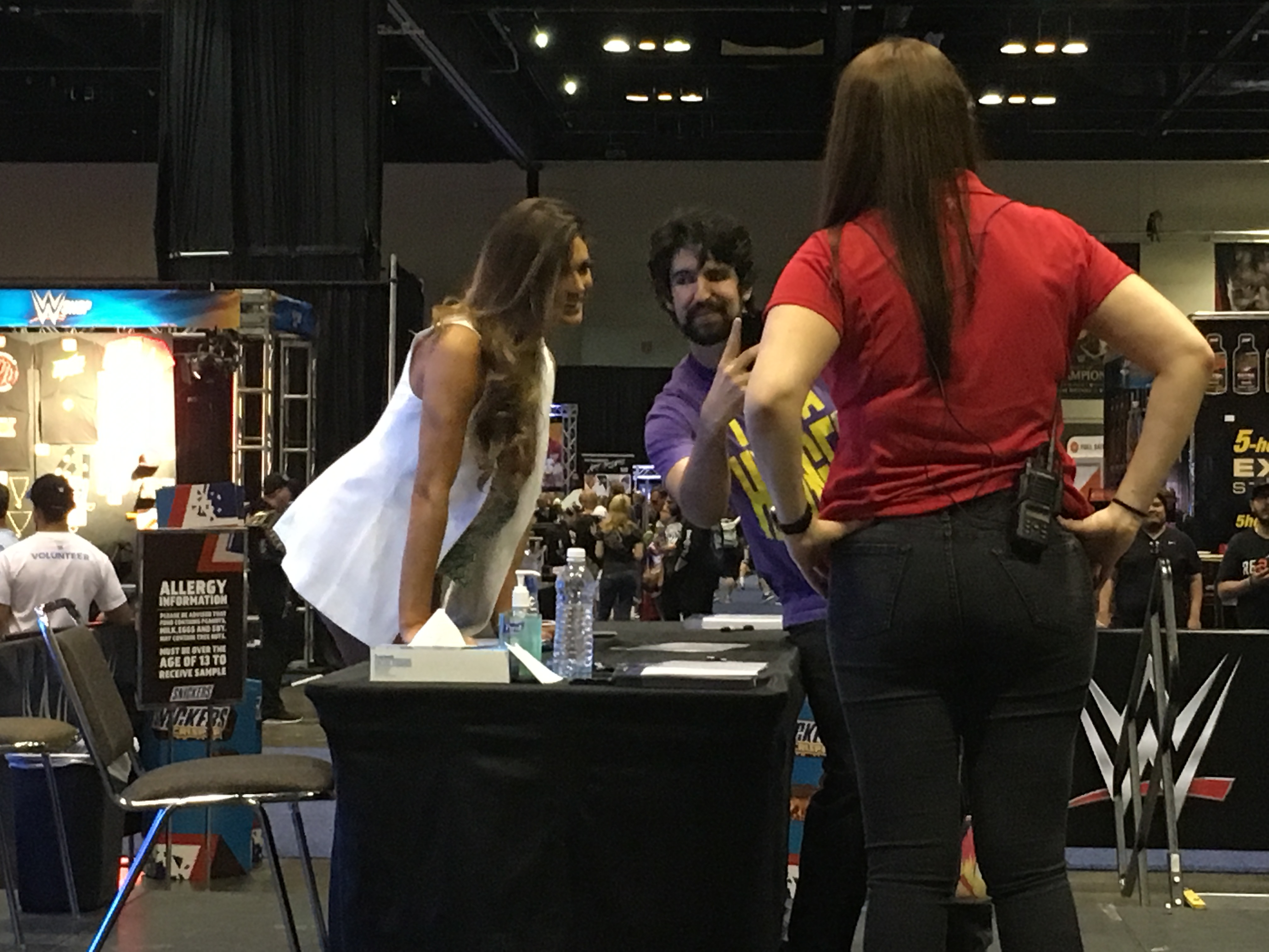 Eve Torres With Fans