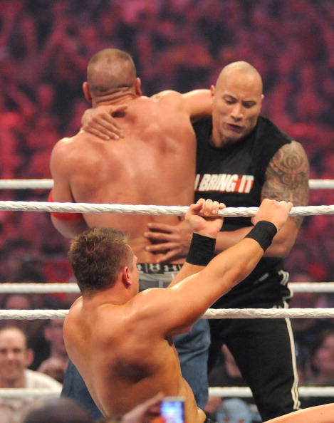 Cena vs Miz