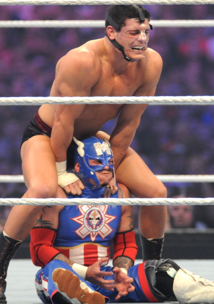 Cody Rhodes vs Rey Mysterio