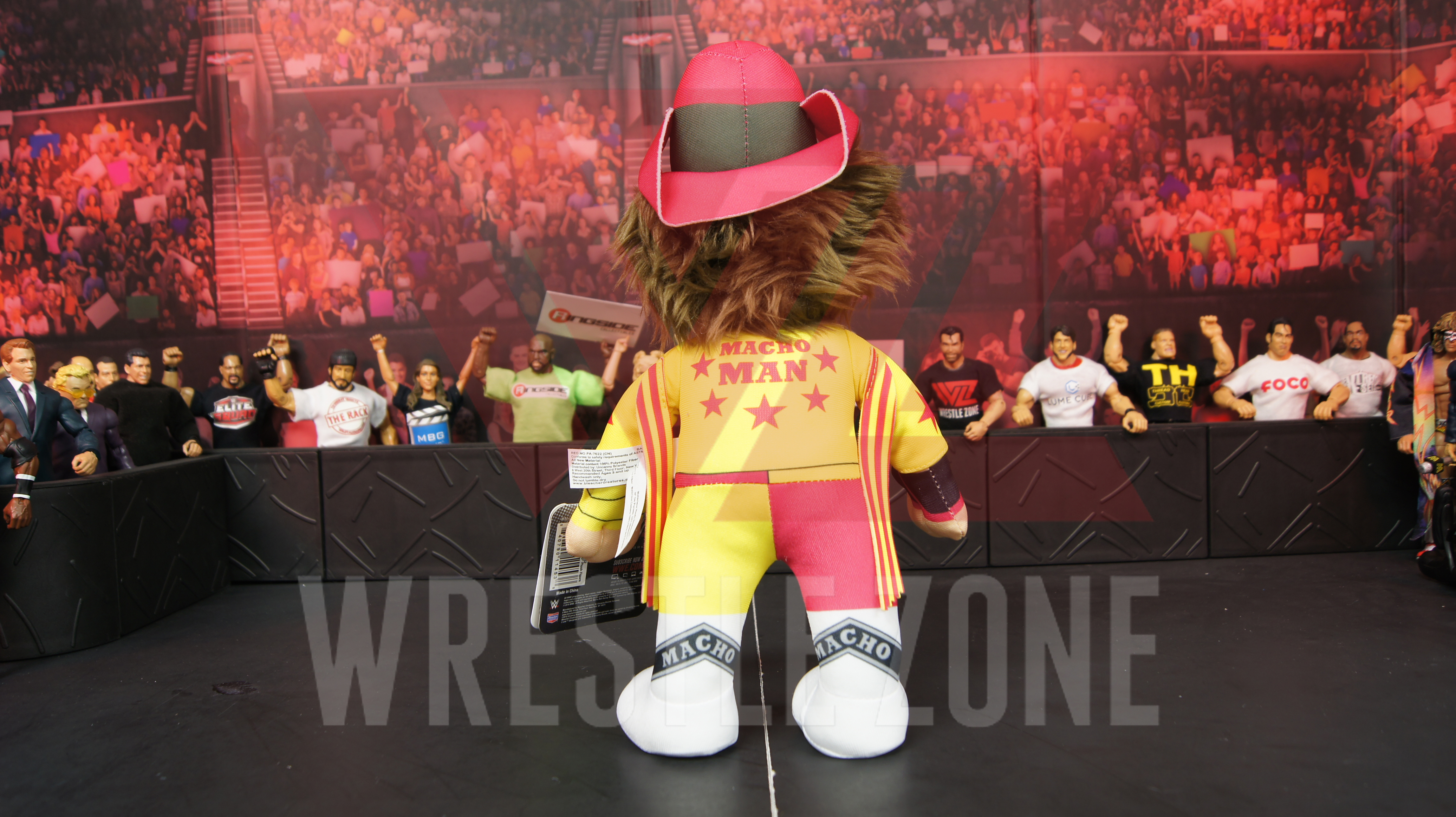 Wwe_bleacher_creatures_macho_b