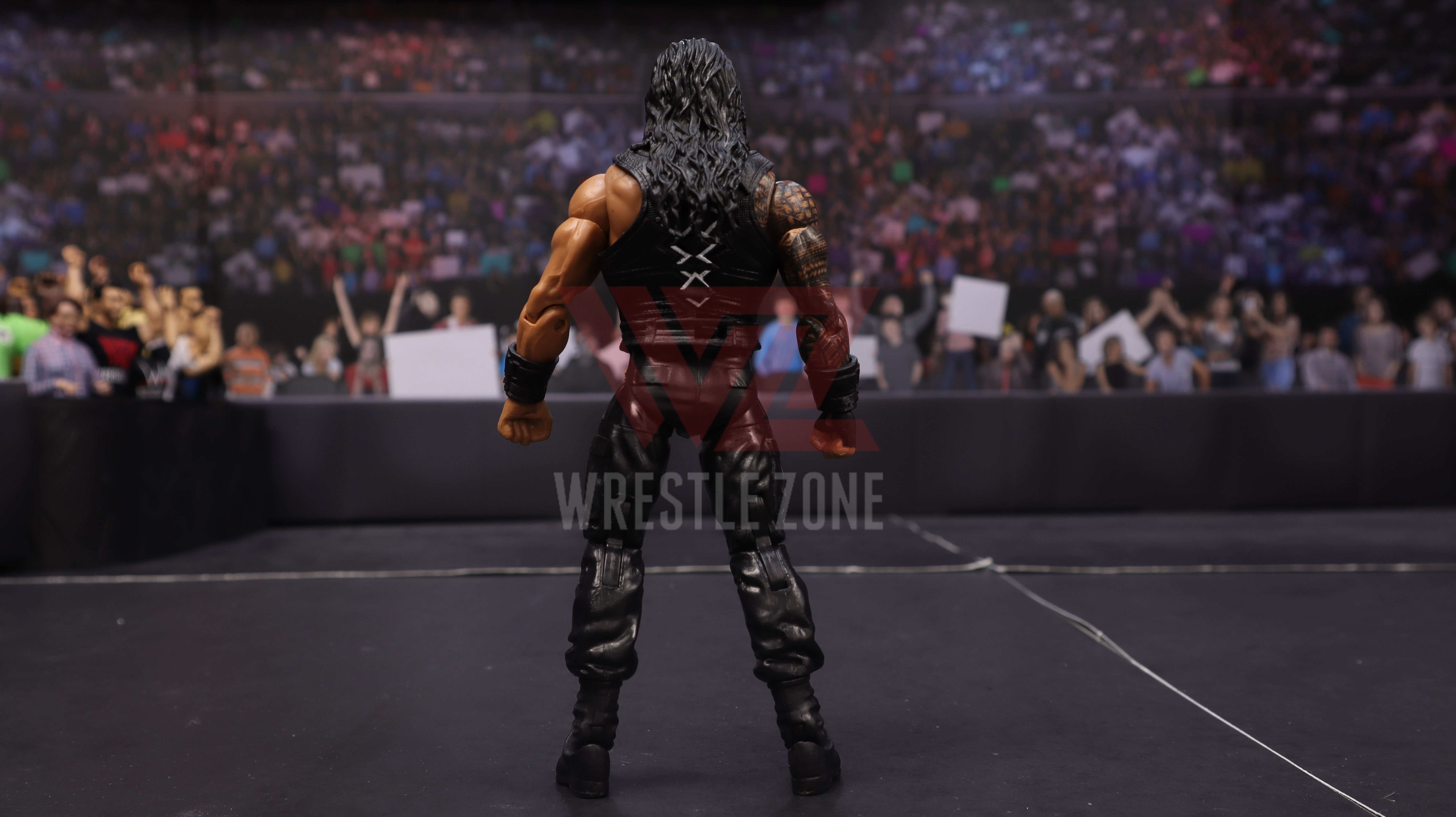 Wz_wwe_elite84_roman_20210203_2620